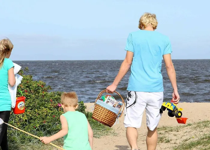 6 Person In Hemmet-by Traum * Falen