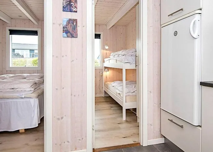 6 Person In Hemmet-by Traum Falen